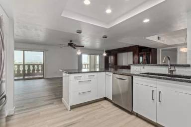 Main picture of 7970 E Camelback Rd