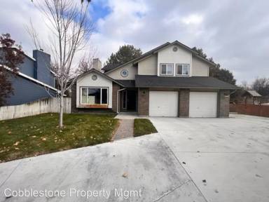 Main picture of 2100 N Amethyst Pl