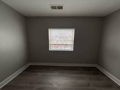 Main picture of 6646 S Wabash Ave