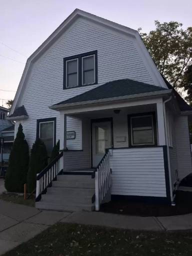 Main picture of 1004 S Main St