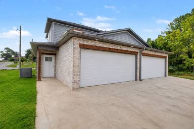 Main picture of 401 S 29th St