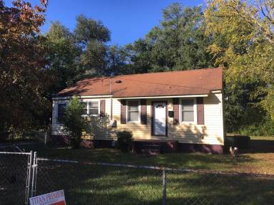 Main picture of 805 Saunders St