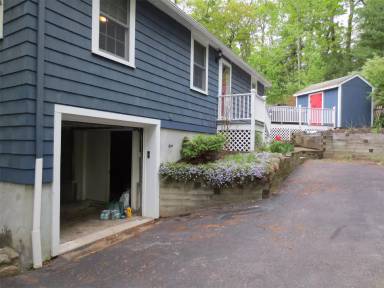 Main picture of 224 Nashua Rd