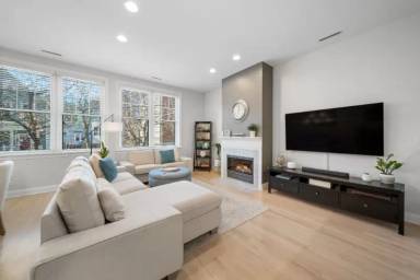 Main picture of 3121 N Orchard St