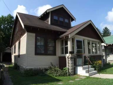 Main picture of 122 Corinne St SW