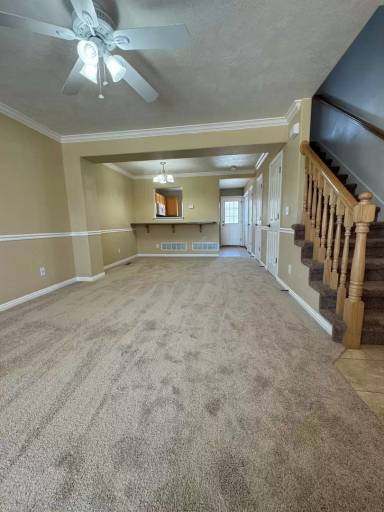 Main picture of 249 Colonial Way