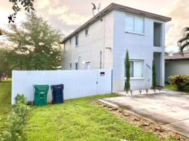Main picture of 18951 SW 113th Pl