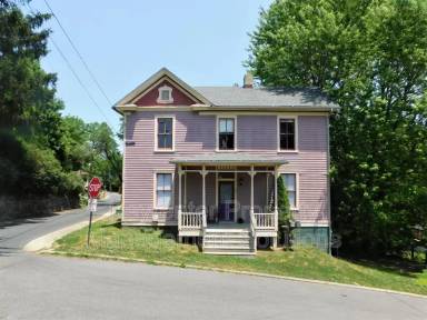 Main picture of 301 Fayette St