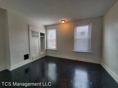 Main picture of 746 E Willard St
