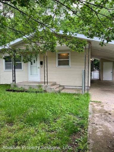 Main picture of 2071 N Oakland Ave