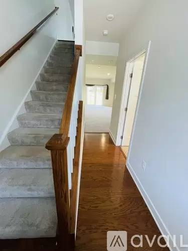 Main picture of 550 White Oak Dr
