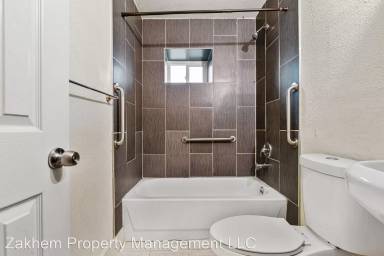 Main picture of 1208 Zephyr St