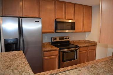 Main picture of 614 Raphael Pl