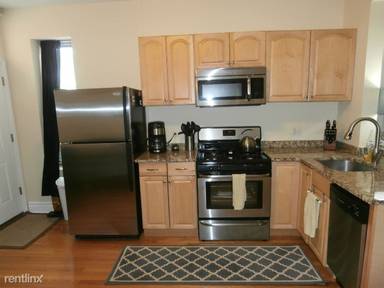 Main picture of 4955 N Damen Ave