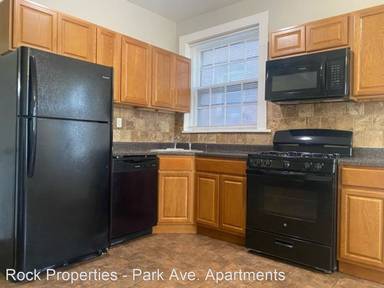 Main picture of 556 Park Ave