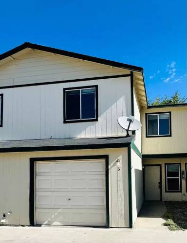 Main picture of 120 Curry Dr