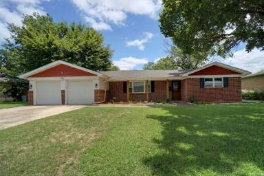 Main picture of 4612 Redondo St