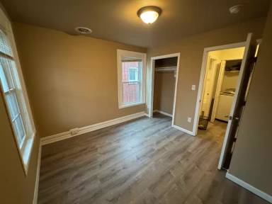 Main picture of 377 National Ave