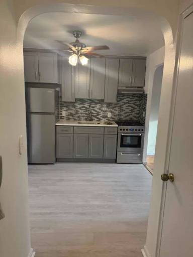 Main picture of 310 W 236th St