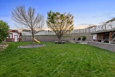 Main picture of 2521 N Apricot Pl