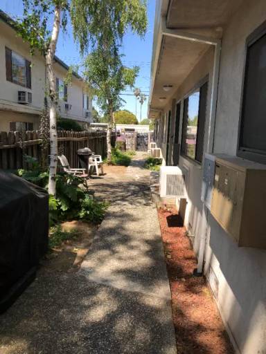 Main picture of 2257 2nd Ave