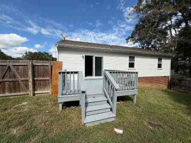 Main picture of 6311 Midnight Dr