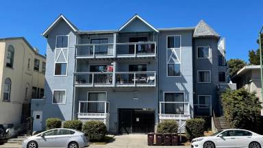 Main picture of 2401 Park Blvd