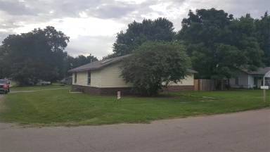 Main picture of 512 N 10th St