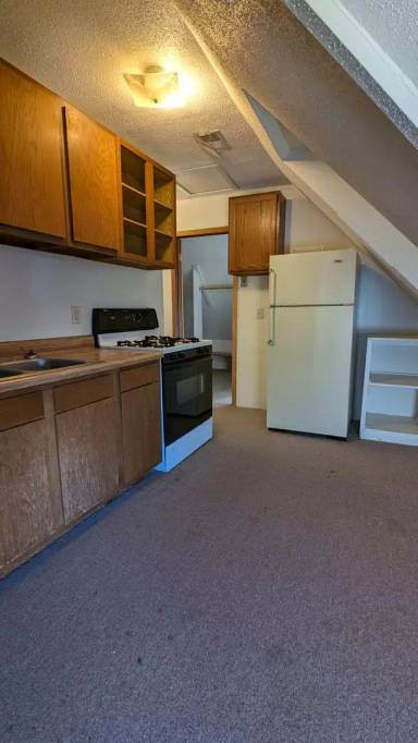 Main picture of 705 Brady St