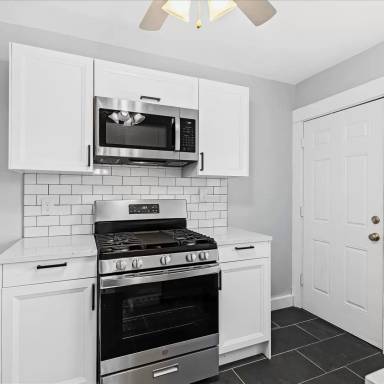 Main picture of 113 W Rundell St