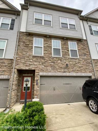 Main picture of 17 Flint Ct