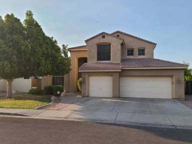 Main picture of 772 W Raven Dr