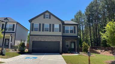 Main picture of 596 Summit Pt