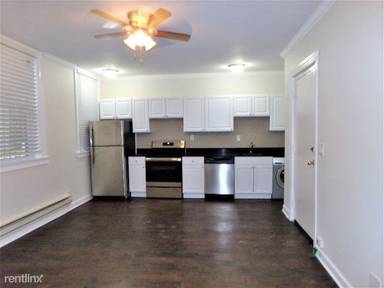 Main picture of 3345 N Marshfield Ave