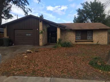 Main picture of 905 E Martin Ln
