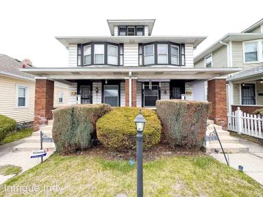 Main picture of 836 N Oxford St