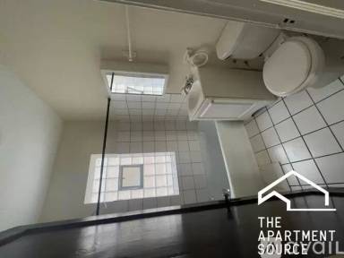 Main picture of 3252 Maple Ave