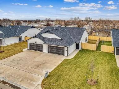 Main picture of 3520 W 45th St S