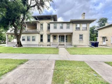 Main picture of 521 E Court St