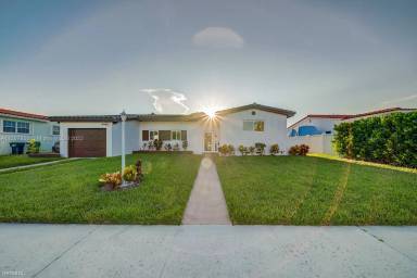 Main picture of 1825 SW 86th Ave