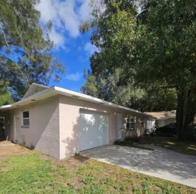 Main picture of 15657 Waverly St