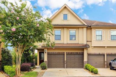 Main picture of 3050 Royal Oaks Crst