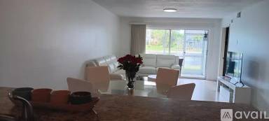 Main picture of 800 New Waterford Dr