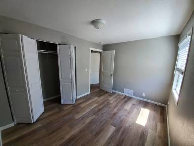 Main picture of 702 S 10th St