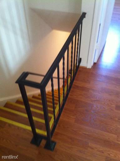 Main picture of 7990 Community Dr