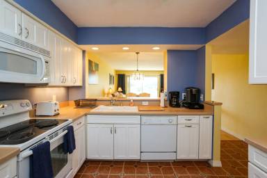 Main picture of 1075 Foxfire Ln