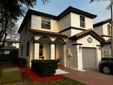 Main picture of 7717 NW 116th Ave
