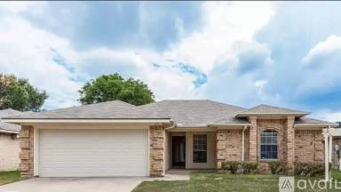 Main picture of 1861 Kings Canyon Cir