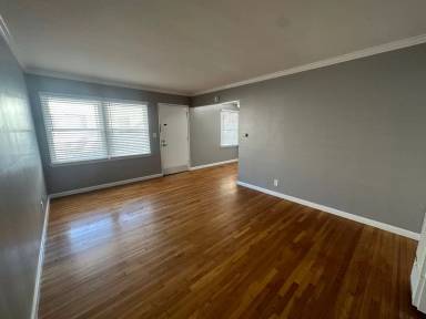 Main picture of 1825 E 1st St