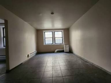 Main picture of 5612 W Race Ave